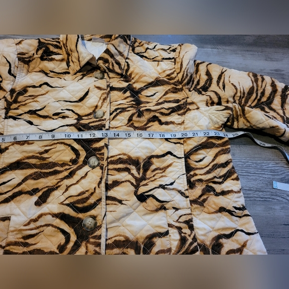 Chico's Jacket Women’s 3/XL Brown Tiger Prints Quilted Pockets Long Sleeve - Picture 4 of 10